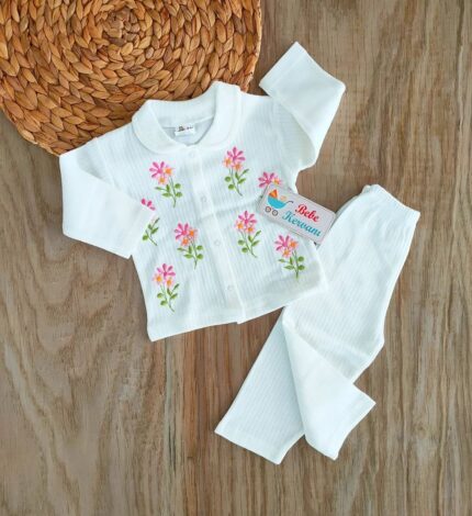 Kız Bebek 100 Yüz Pamuklu Çiçek İşlemeli Pijama Takımı