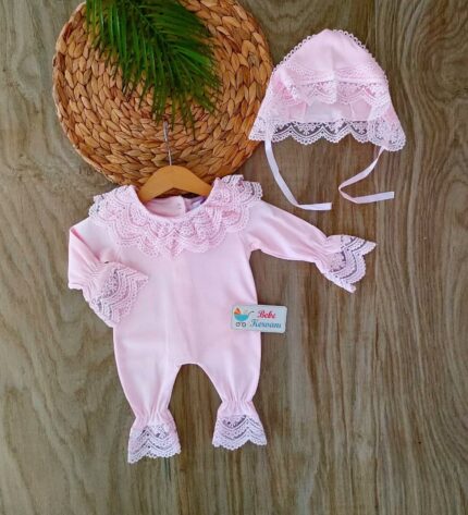 Yoğun Dantel Detaylı %100 Pamuklu Kız Bebek Tulum Seti