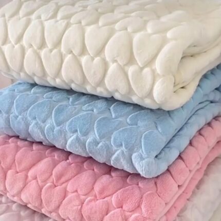 Kışlık Polar Kumaş Kalın Kalp Desenli Battaniye